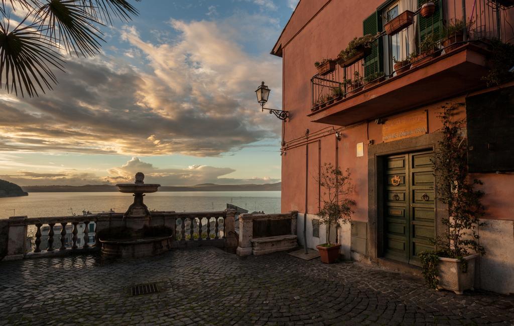 Hotel Domus Angularia Anguillara Sabazia Exterior foto